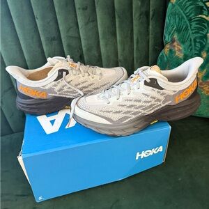 Hoka Speedgoat 5 Gray and Black NEW